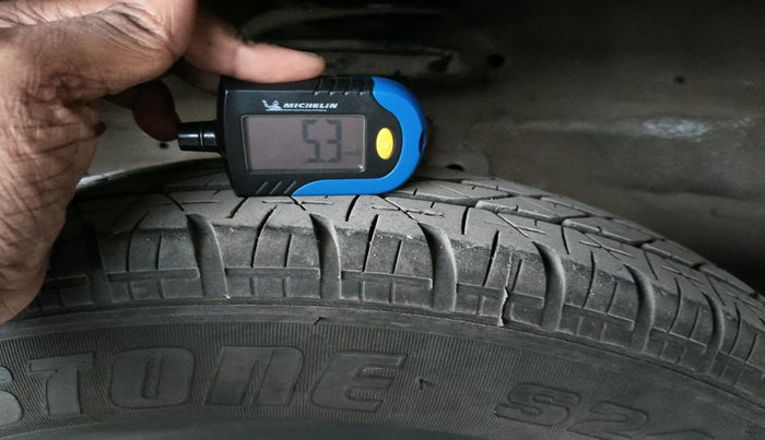 2014 Maruti Swift VXI, Petrol, Manual, 52,802 km, tyre