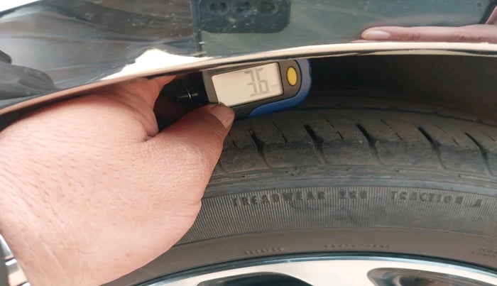 2020 Hyundai AURA SX 1.2 (O), Petrol, Manual, 25,320 km, tyre