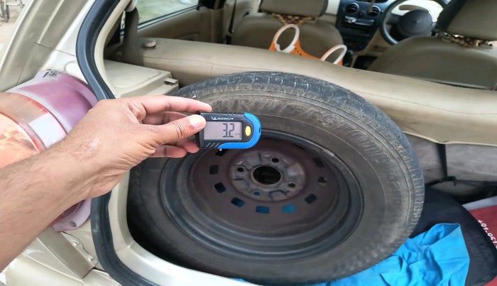 2010 Chevrolet Spark LS 1.0, Petrol, Manual, 79,556 km, tyre