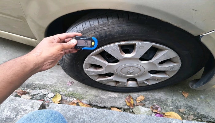 2010 Chevrolet Spark LS 1.0, Petrol, Manual, 79,556 km, tyre