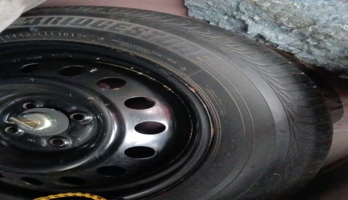 2013 Toyota Etios Liva V, Petrol, Manual, 41,372 km, tyre