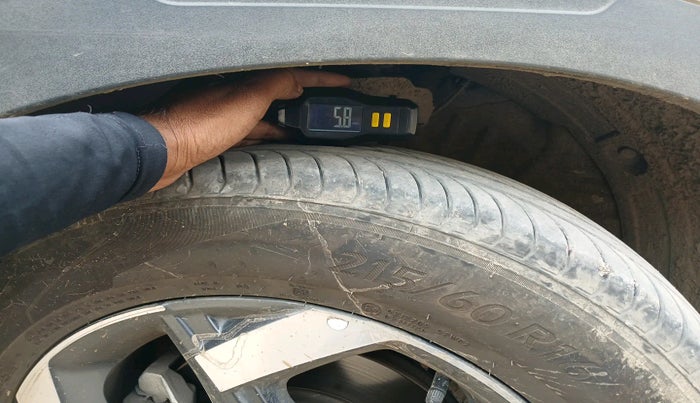 2019 Hyundai VENUE SX(O) 1.4 CRDI, Diesel, Manual, 1,52,123 km, tyre