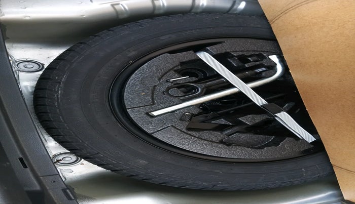 2016 Skoda Octavia ELEGANCE 1.8 TSI AT, Petrol, Automatic, 98,028 km, tyre