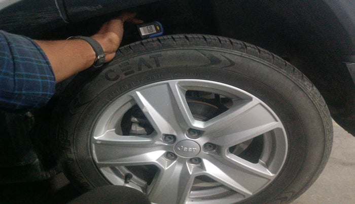 2021 Jeep Compass SPORT 2.0 DIESEL, Diesel, Manual, 1,06,932 km, tyre