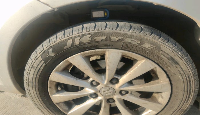 2013 Maruti Ertiga ZDI, Diesel, Manual, 4,52,405 km, tyre