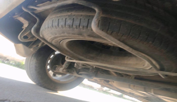 2013 Maruti Ertiga ZDI, Diesel, Manual, 4,52,405 km, tyre