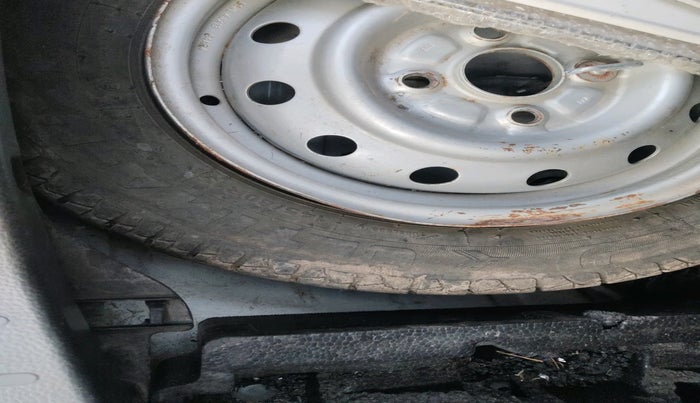 2017 Maruti Wagon R 1.0 LXI, Petrol, Manual, 23,079 km, tyre