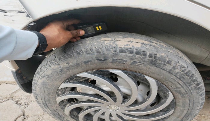 2017 Maruti Wagon R 1.0 LXI, Petrol, Manual, 23,079 km, tyre