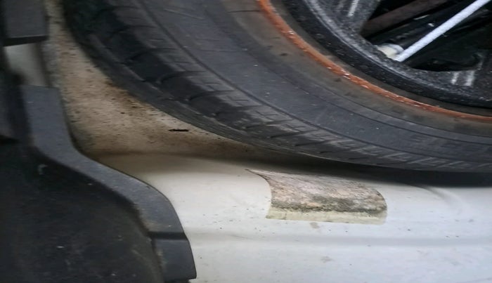 2013 Skoda Superb ELEGANCE 1.8 TSI MT, Petrol, Manual, 87,385 km, tyre