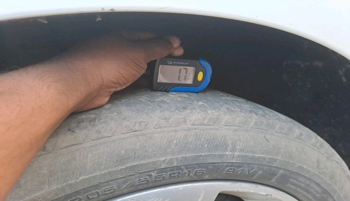 2013 Skoda Superb ELEGANCE 1.8 TSI MT, Petrol, Manual, 87,385 km, tyre