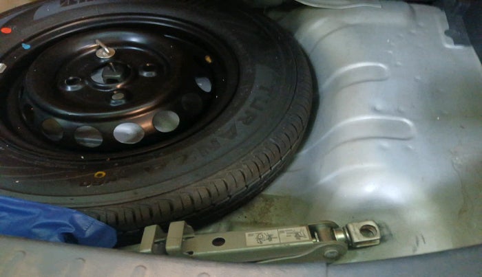 2016 Maruti Alto 800 LXI, Petrol, Manual, 6,485 km, tyre