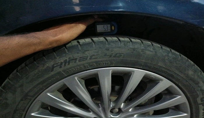 2017 Maruti Ciaz ALPHA 1.4 PETROL, Petrol, Manual, 33,182 km, tyre