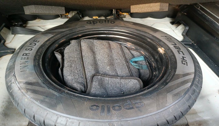 2020 Hyundai Creta SX 1.5 PETROL, Petrol, Manual, 1,36,240 km, tyre