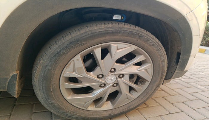 2020 Hyundai Creta SX 1.5 PETROL, Petrol, Manual, 1,36,240 km, tyre