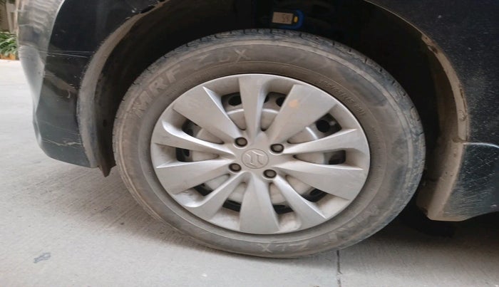 2017 Maruti Baleno SIGMA DIESEL 1.3, Diesel, Manual, 1,41,171 km, tyre