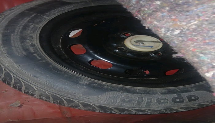 2012 Ford Figo TITANIUM 1.2 PETROL, Petrol, Manual, 75,106 km, tyre