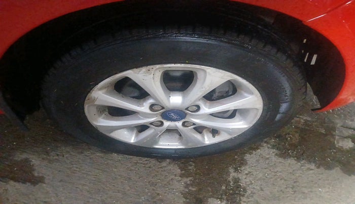 2012 Ford Figo TITANIUM 1.2 PETROL, Petrol, Manual, 75,106 km, tyre