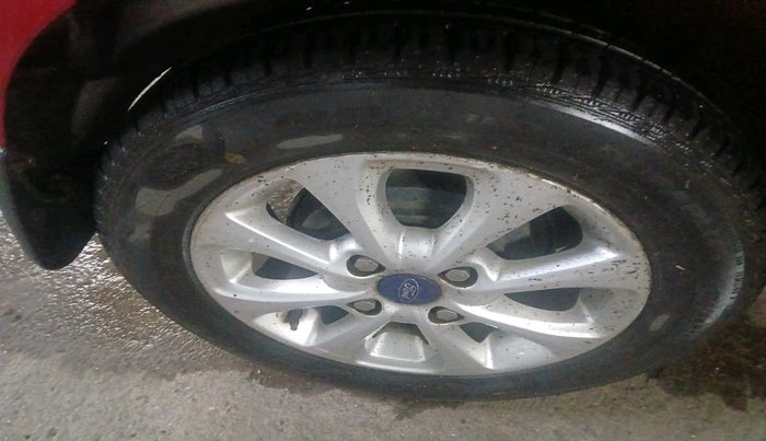 2012 Ford Figo TITANIUM 1.2 PETROL, Petrol, Manual, 75,106 km, tyre