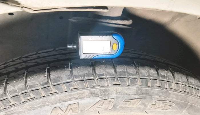 2011 Toyota Etios G, Petrol, Manual, 51,454 km, tyre