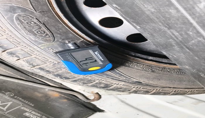 2011 Toyota Etios G, Petrol, Manual, 51,454 km, tyre