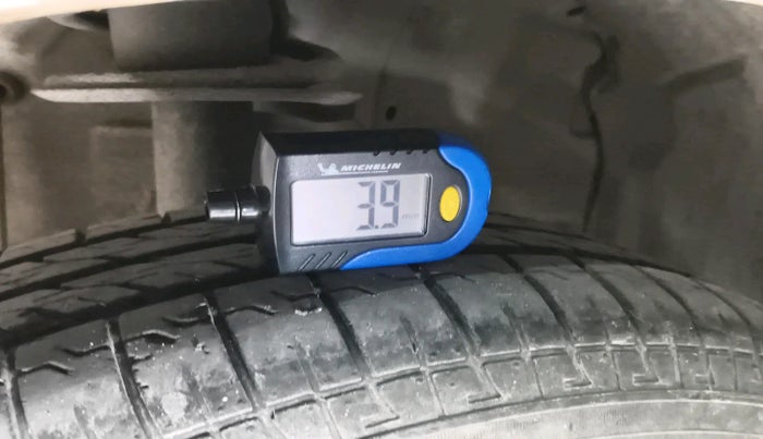 2011 Toyota Etios G, Petrol, Manual, 51,454 km, tyre