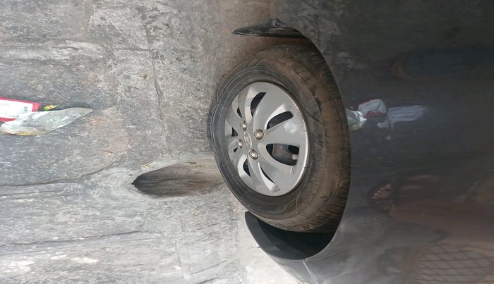 2013 Hyundai i10 MAGNA 1.2, Petrol, Manual, 61,659 km, tyre