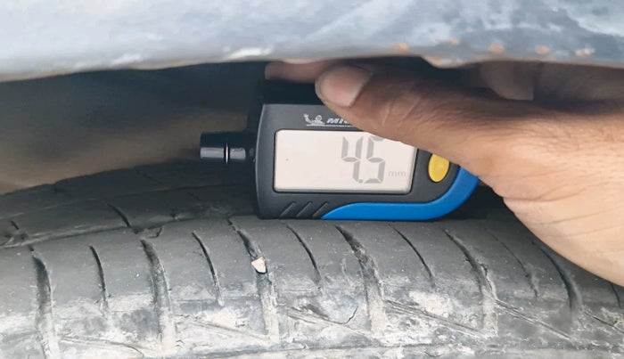 2016 Hyundai Grand i10 SPORTZ 1.2 KAPPA VTVT, Petrol, Manual, 1,41,020 km, tyre