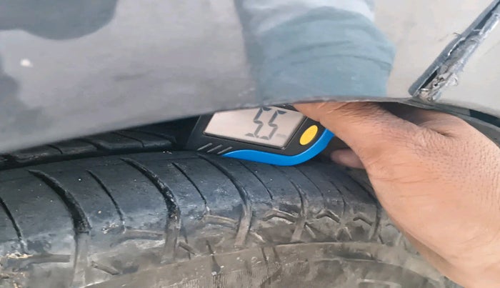 2016 Hyundai Grand i10 SPORTZ 1.2 KAPPA VTVT, Petrol, Manual, 1,41,020 km, tyre