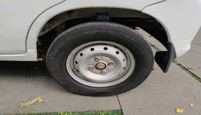 2010 Maruti Alto LX, Petrol, Manual, 1,90,559 km, tyre