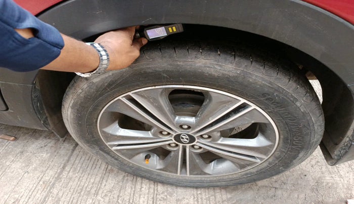 2017 Hyundai Creta SX PLUS AT 1.6 DIESEL, Diesel, Automatic, 1,02,319 km, tyre