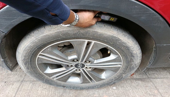 2017 Hyundai Creta SX PLUS AT 1.6 DIESEL, Diesel, Automatic, 1,02,319 km, tyre