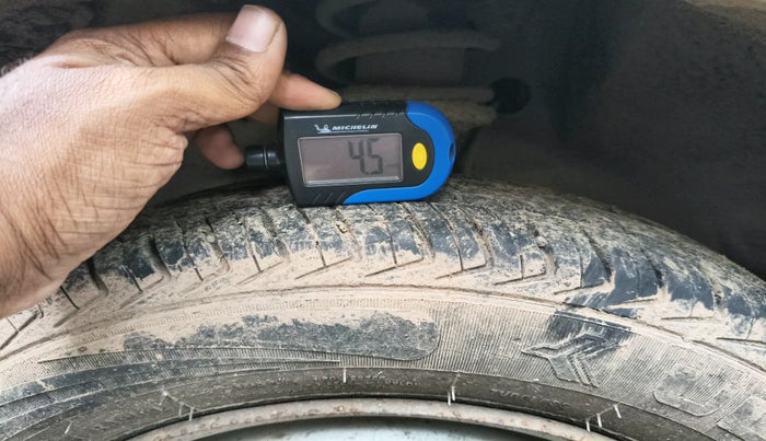 2012 Maruti Wagon R 1.0 LXI CNG, Petrol, Manual, 87,479 km, tyre