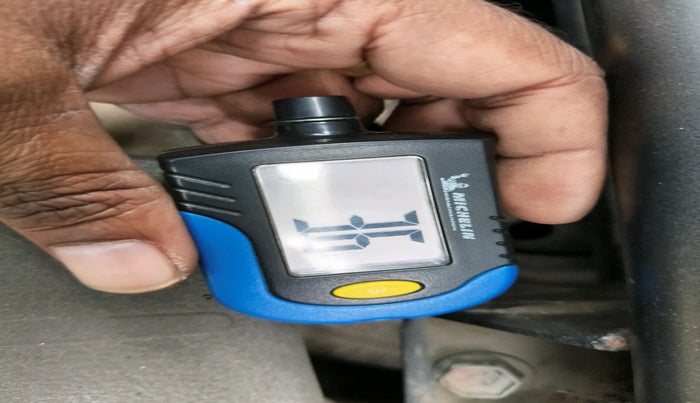 2012 Maruti Wagon R 1.0 LXI CNG, Petrol, Manual, 87,479 km, tyre