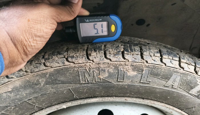 2012 Maruti Wagon R 1.0 LXI CNG, Petrol, Manual, 87,479 km, tyre