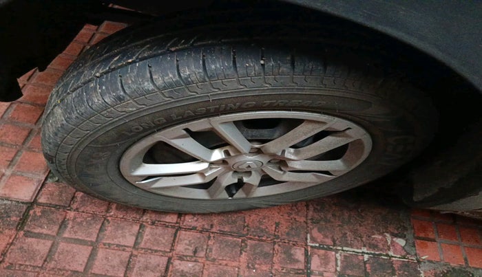 2020 Renault TRIBER RXL MT, Petrol, Manual, 29,690 km, tyre