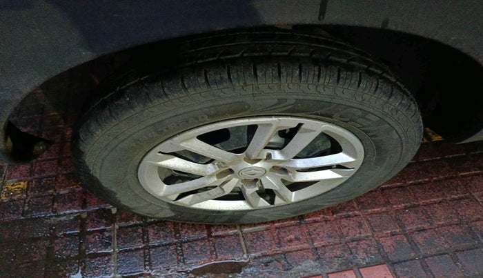 2020 Renault TRIBER RXL MT, Petrol, Manual, 29,690 km, tyre