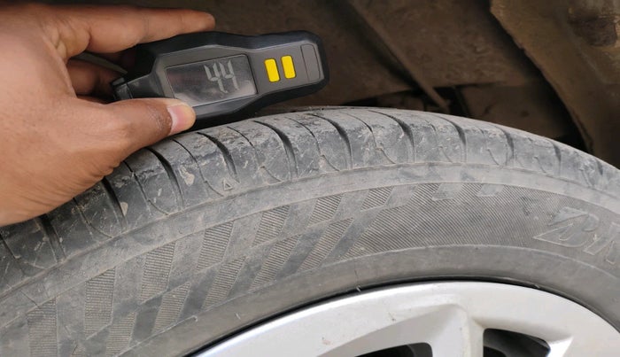 2018 Mahindra KUV 100 NXT K4+ D 6 STR, Diesel, Manual, 1,04,375 km, tyre