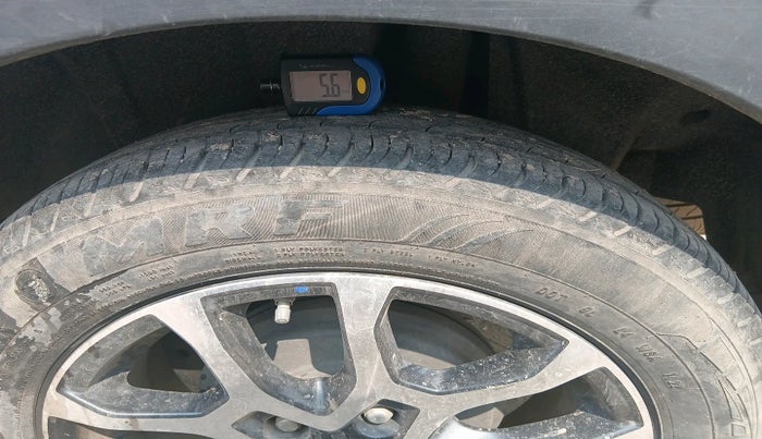 2022 Maruti XL6 ALPHA PLUS MT, Petrol, Manual, 46,707 km, tyre