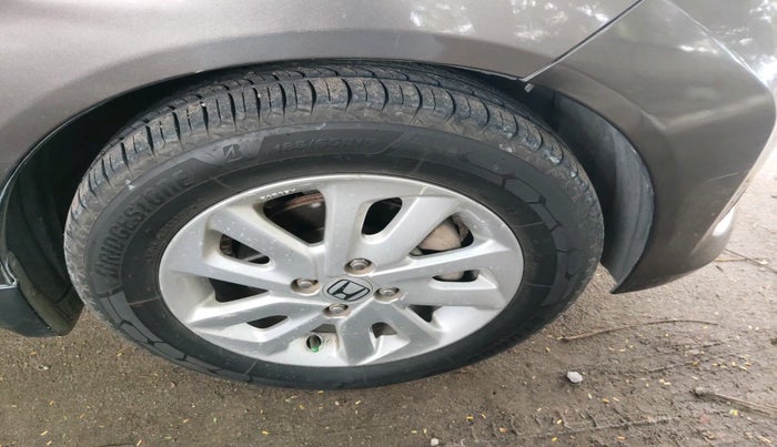 2014 Honda Mobilio 1.5L I-VTEC V, Petrol, Manual, 1,51,141 km, tyre