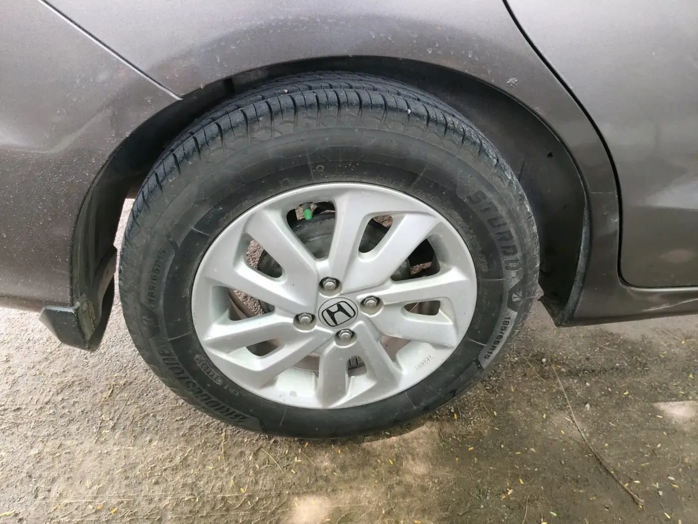 2014 Honda Mobilio 1.5L I-VTEC V, Petrol, Manual, 1,51,141 km, tyre