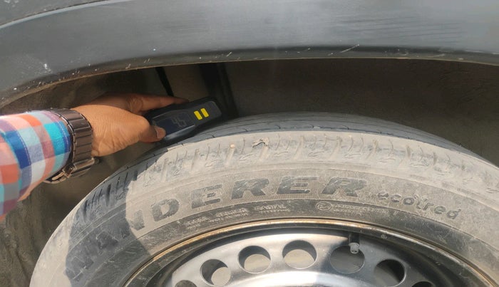 2021 Maruti Vitara Brezza LXI, Petrol, Manual, 94,921 km, tyre