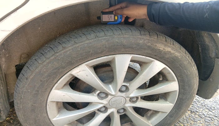 2013 Maruti Ertiga ZXI, Petrol, Manual, 41,542 km, tyre