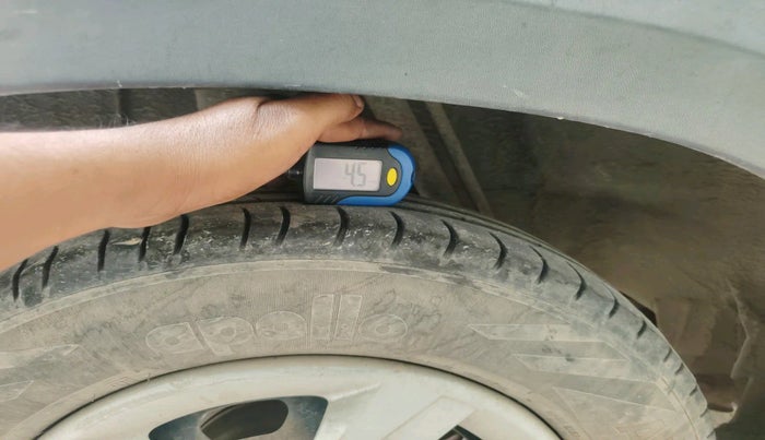 2016 Renault Kwid RXT 0.8, Petrol, Manual, 65,346 km, tyre