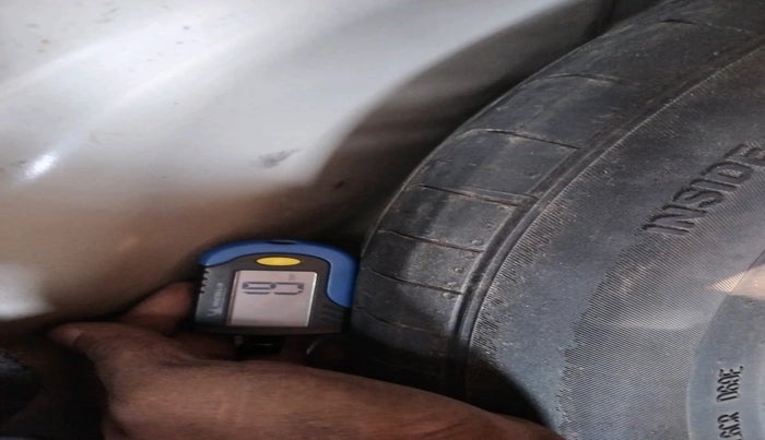 2014 Maruti Swift Dzire VXI, Petrol, Manual, 1,10,514 km, tyre