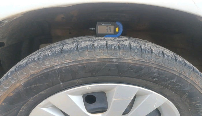 2014 Maruti Swift Dzire VDI, Diesel, Manual, 1,37,131 km, tyre