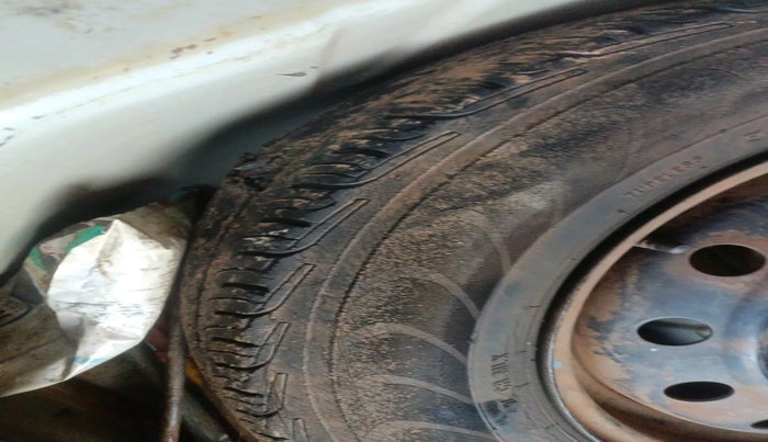 2014 Maruti Swift Dzire VDI, Diesel, Manual, 1,37,131 km, tyre