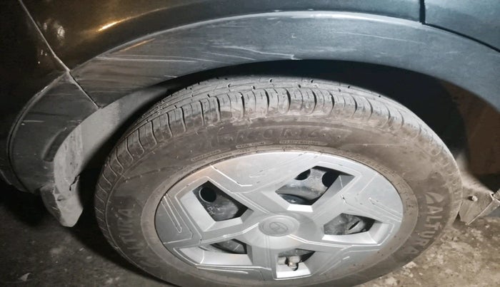 2018 Tata NEXON XT DIESEL, Diesel, Manual, 2,17,717 km, tyre