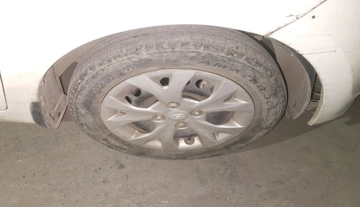 2015 Hyundai Grand i10 SPORTZ 1.2 KAPPA VTVT, Petrol, Manual, 45,534 km, tyre