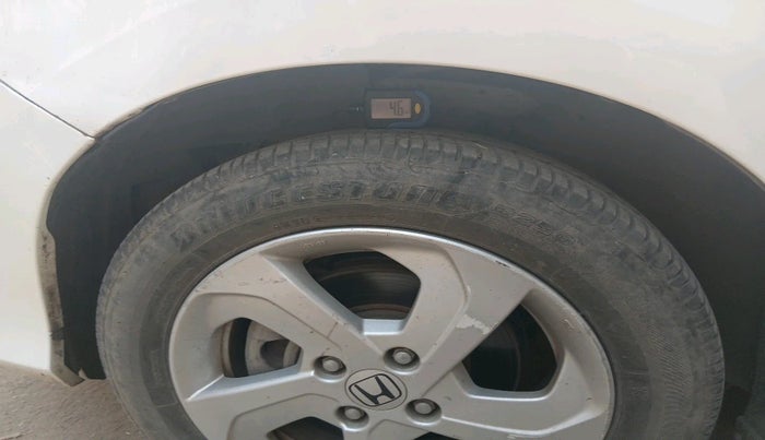 2014 Honda City 1.5L I-VTEC VX, Petrol, Manual, 1,10,227 km, tyre