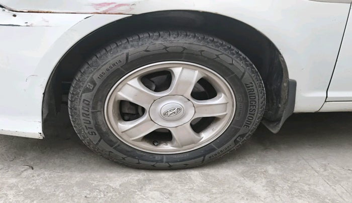 2010 Hyundai Verna VGT CRDI SX 1.5, Diesel, Manual, 1,72,089 km, tyre